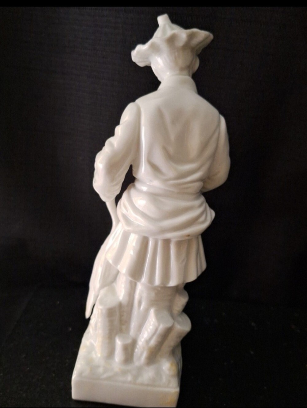 Fitz and Lloyd White Porcelain Figurine Decorative Statue - Classic Home Art